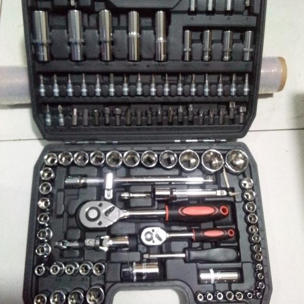 105 pcs toolbox @ 11000